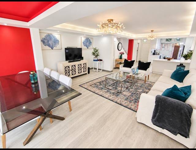 3 BEDROOM TOWNHOUSE FOR SALE IN UMHLANGA CENTRAL
